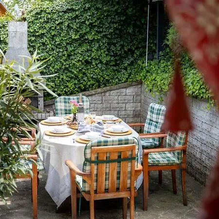 Amalia, Centrum Banska Stiavnica, Parkovanie Pre 2 Auta, Velka Zahrada S Krbom, Amalia Pre 16 Osob Alebo Samostatne Nezavisle Prve Podlazie Ama Pre 8 Osob Alebo Samostatne Nezavisle Podkrovie Lia Pre 8 Osob,pristup Cez Pi Banská Štiavnica