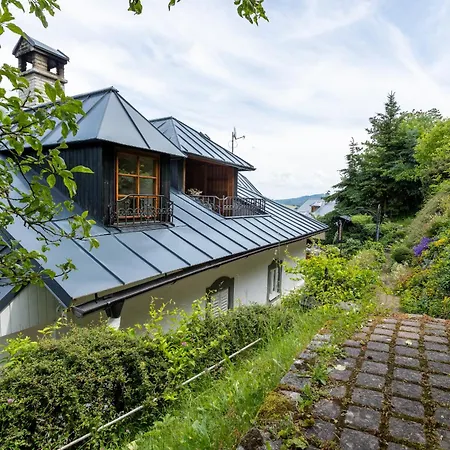 Amalia, Centrum Banska Stiavnica, Parkovanie Pre 2 Auta, Velka Zahrada S Krbom, Amalia Pre 16 Osob Alebo Samostatne Nezavisle Prve Podlazie Ama Pre 8 Osob Alebo Samostatne Nezavisle Podkrovie Lia Pre 8 Osob,pristup Cez Pi Banská Štiavnica