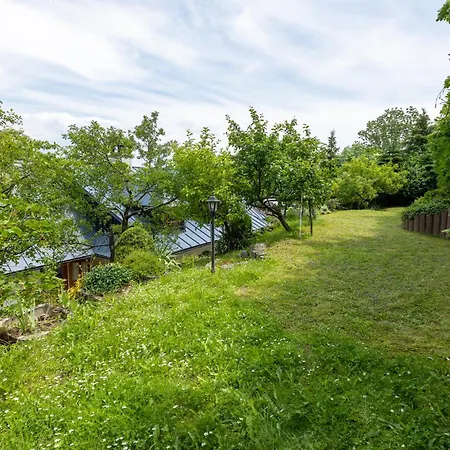 Amalia, Centrum Banska Stiavnica, Parkovanie Pre 2 Auta, Velka Zahrada S Krbom, Amalia Pre 16 Osob Alebo Samostatne Nezavisle Prve Podlazie Ama Pre 8 Osob Alebo Samostatne Nezavisle Podkrovie Lia Pre 8 Osob,prístup Cez Pi *