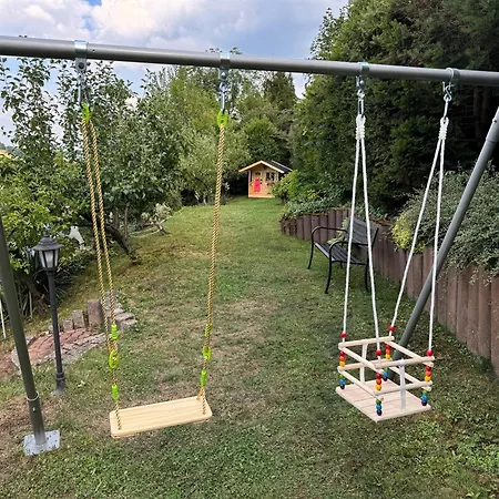 Amalia, Centrum Banska Stiavnica, Parkovanie Pre 2 Auta, Velka Zahrada S Krbom, Amalia Pre 16 Osob Alebo Samostatne Nezavisle Prve Podlazie Ama Pre 8 Osob Alebo Samostatne Nezavisle Podkrovie Lia Pre 8 Osob,pristup Cez Pi Villa