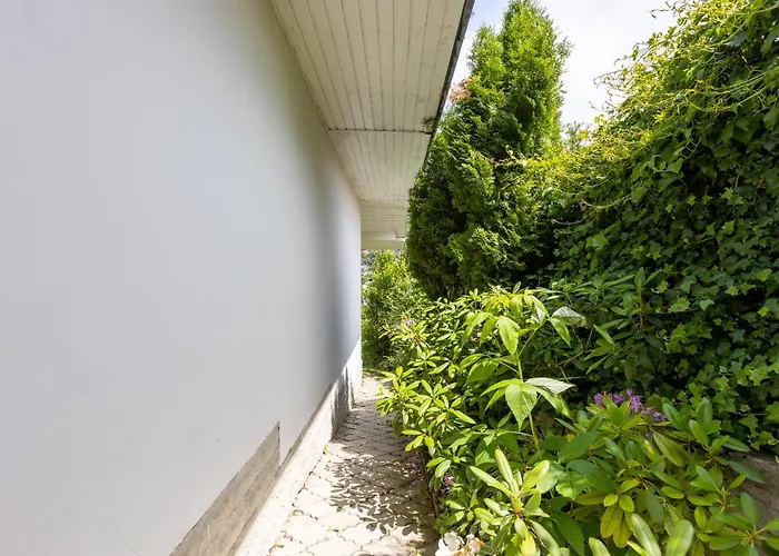 Βίλα Amalia, Centrum Banska Stiavnica, Parkovanie Pre 2 Auta, Velka Zahrada S Krbom, Amalia Pre 16 Osob Alebo Samostatne Nezavisle Prve Podlazie Ama Pre 8 Osob Alebo Samostatne Nezavisle Podkrovie Lia Pre 8 Osob,pristup Cez Pi Banská Štiavnica